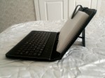 Продам Чехол со встроенной клавиатурой для 9 дюймового планшета