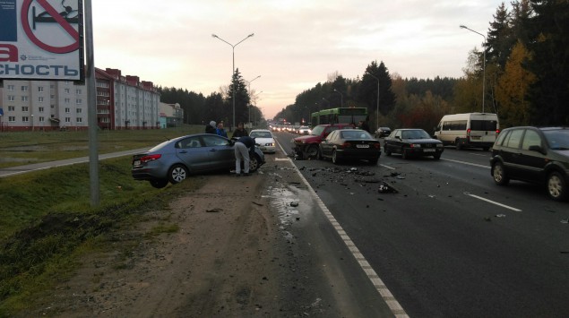 Авария в Боровлянах с участием 4-х машин.