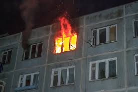 Пожар в общежитии п.Лесной. Двое детей погибли.