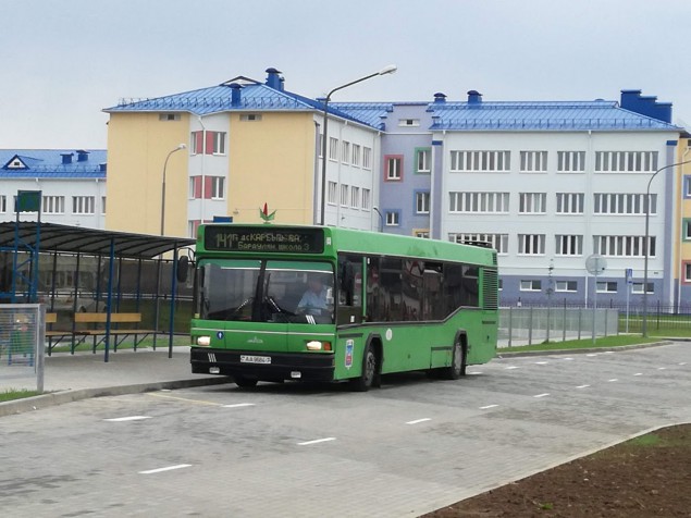 Дорога к новой школе в Лесковке.