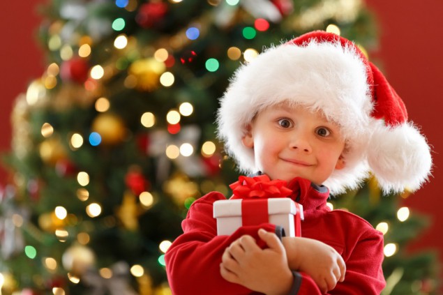 Подарки к Новому году для детей инвалидов от Боровлянского сельисполкома.