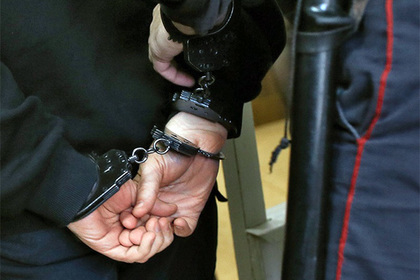 В Боровлянах был задержан мужчина за попытку кражи елки