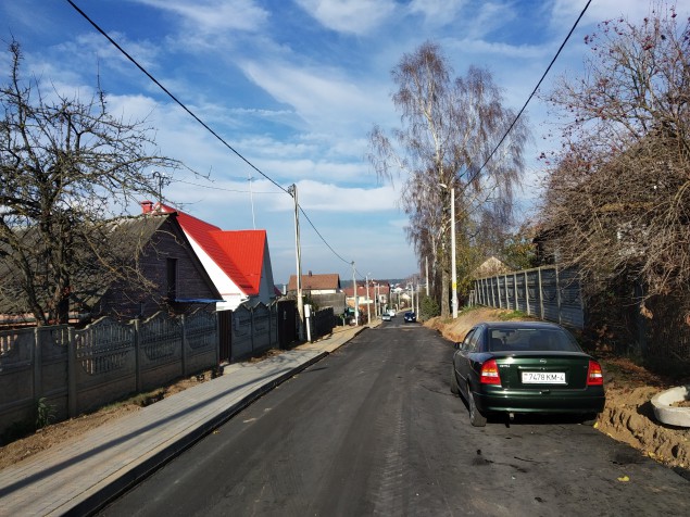 В Боровлянском сельсовете активно асфальтируют улицы.